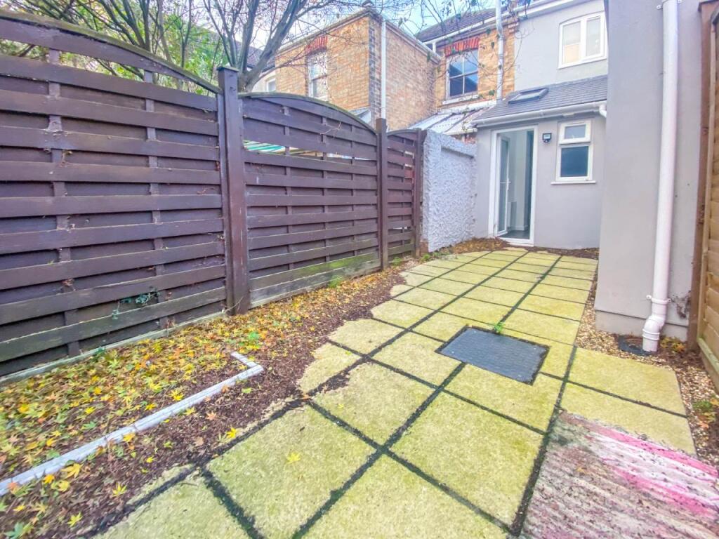3 123 parkwood garde