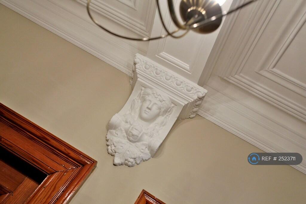 Hallway Cornicing