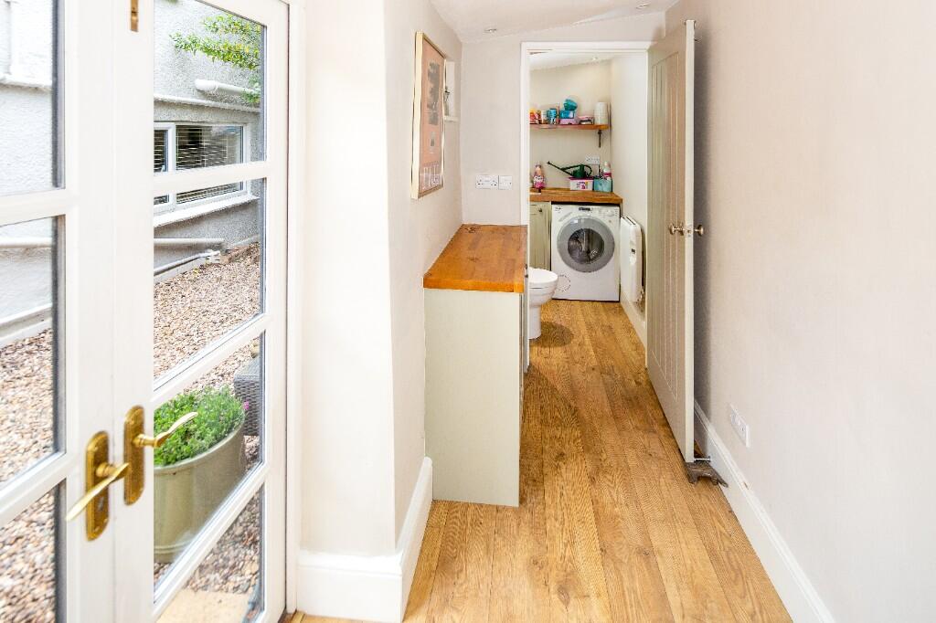 Utility/WC &amp; Lobby