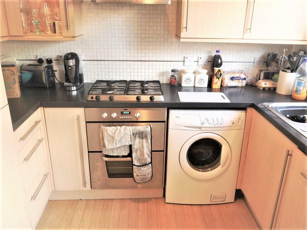 kitchen 3.jpg