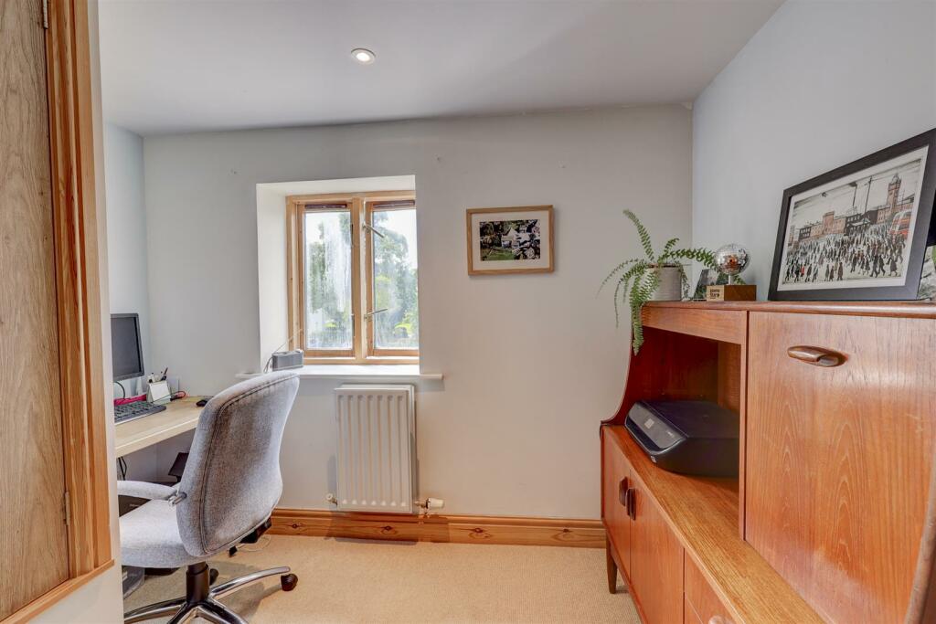 Bedroom 4/Study