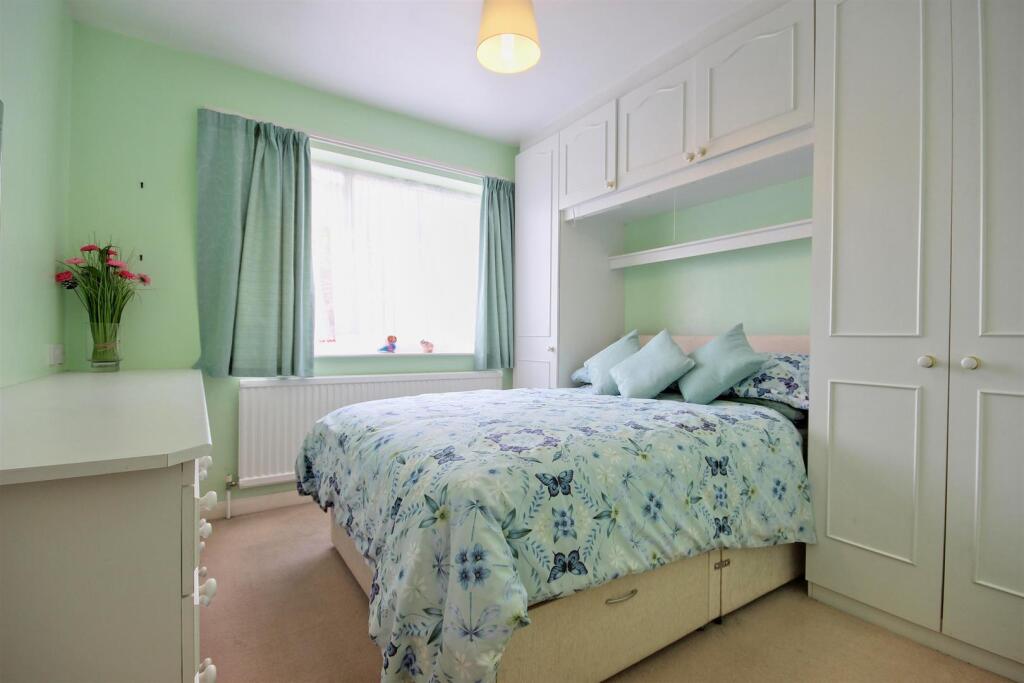 BEDROOM 1 (REAR)