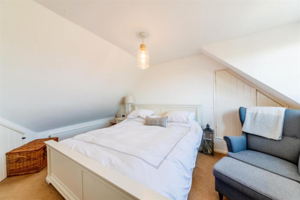 Bumblebee Cottage.jpg