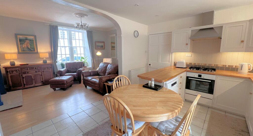 47 Castle Street, Kirkcudbright - Williamson and H