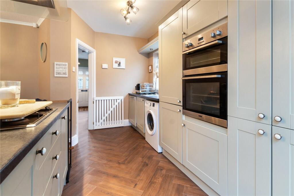 Kitchen/Dining Area