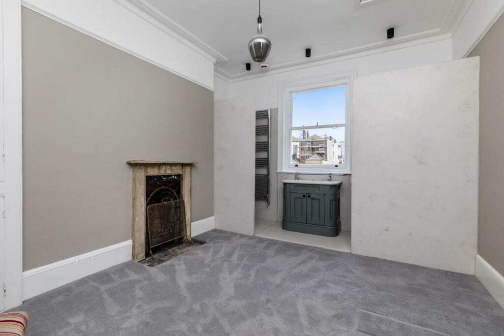 Lansdowne Place, 27, Upper Maisonette-16.JPG