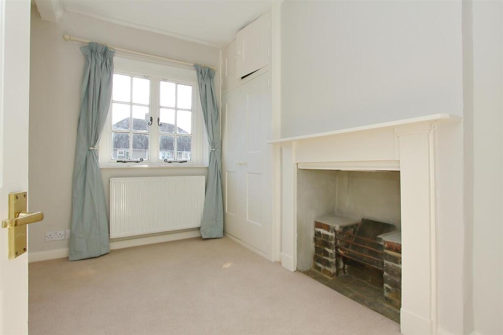 4 mill race close PH17.JPG