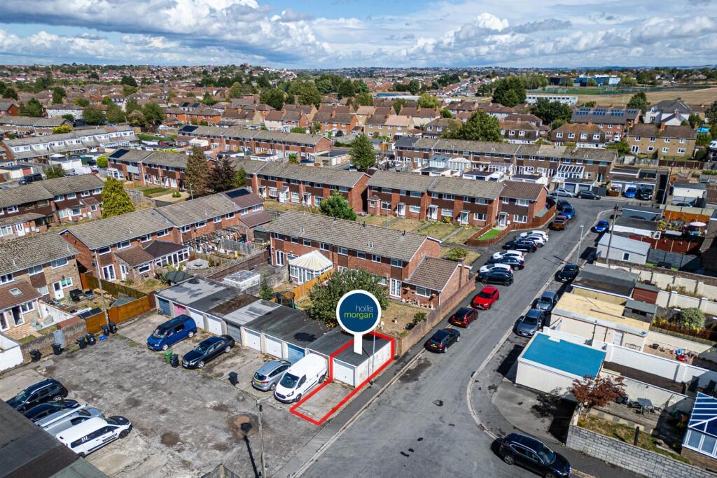 Garage and Parking &#64;, King Edward Close Whitchurch