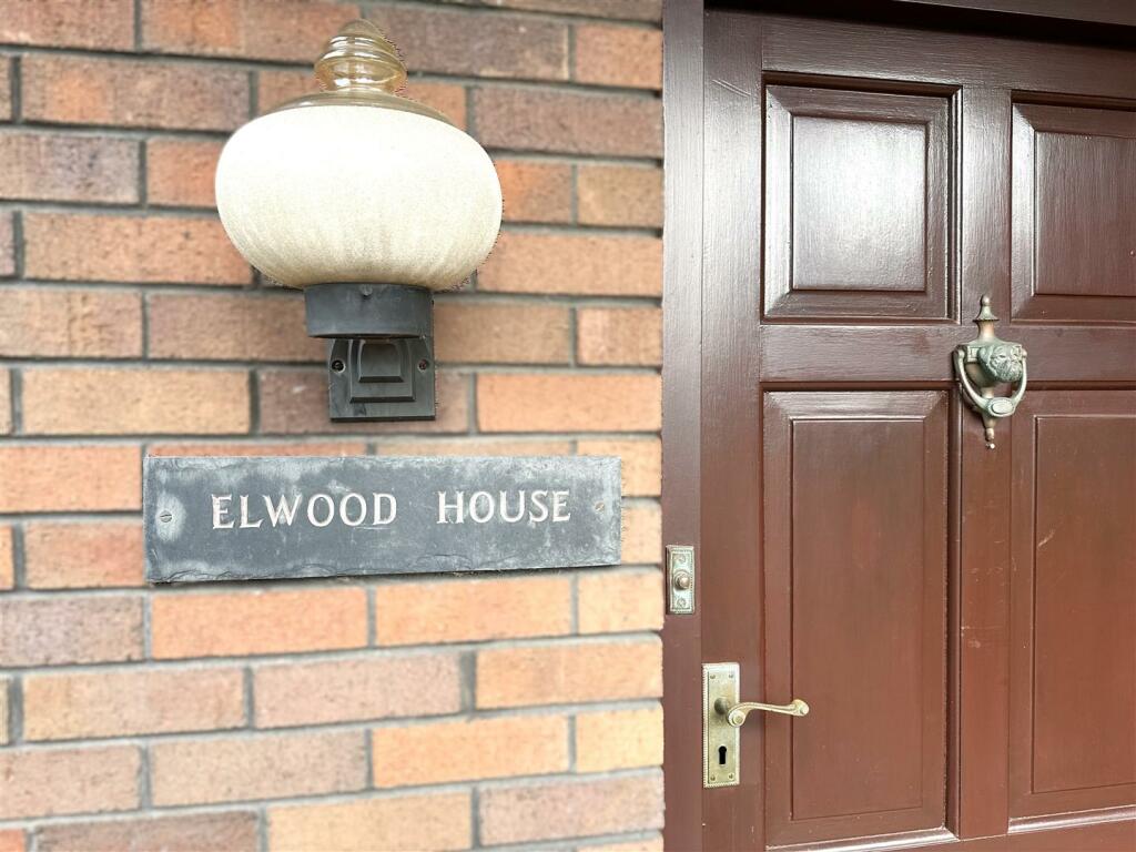 Welcome To 'Elwood House' 628