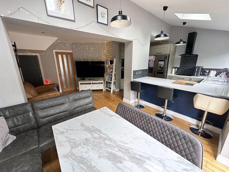 Kitchen/ Family Room