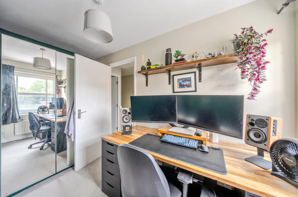 1327775-35-687980...