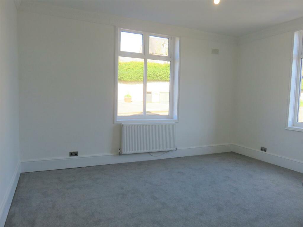 lounge 3