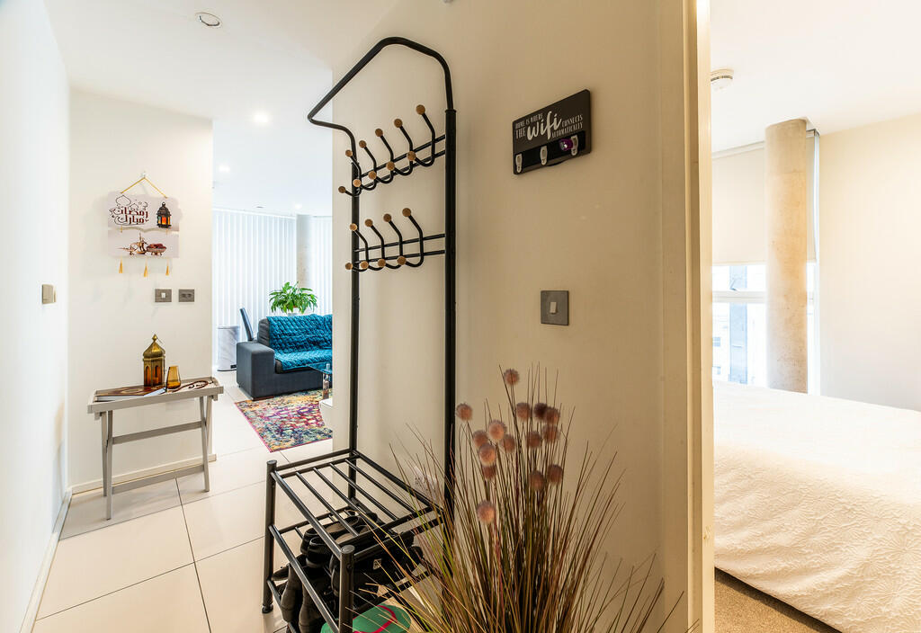 T402 Nottingham O...