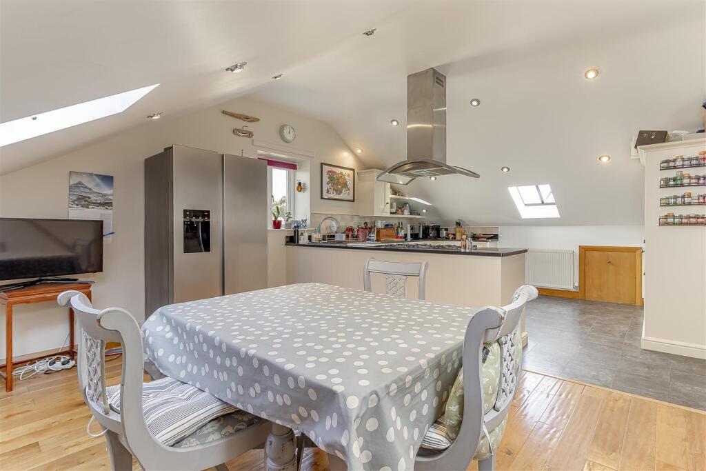 Dining Kitchen - D.jpg