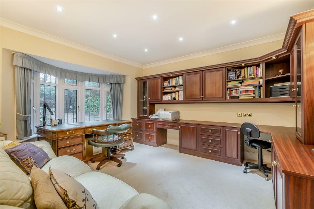 8528405-interior05.jpg