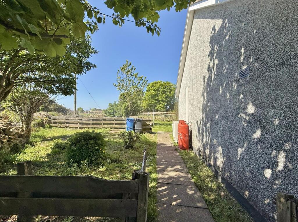 Side garden