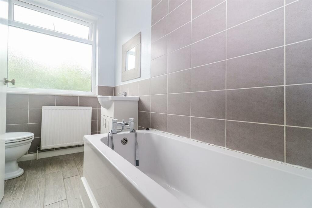 HOUSE BATHROOM/W.C.