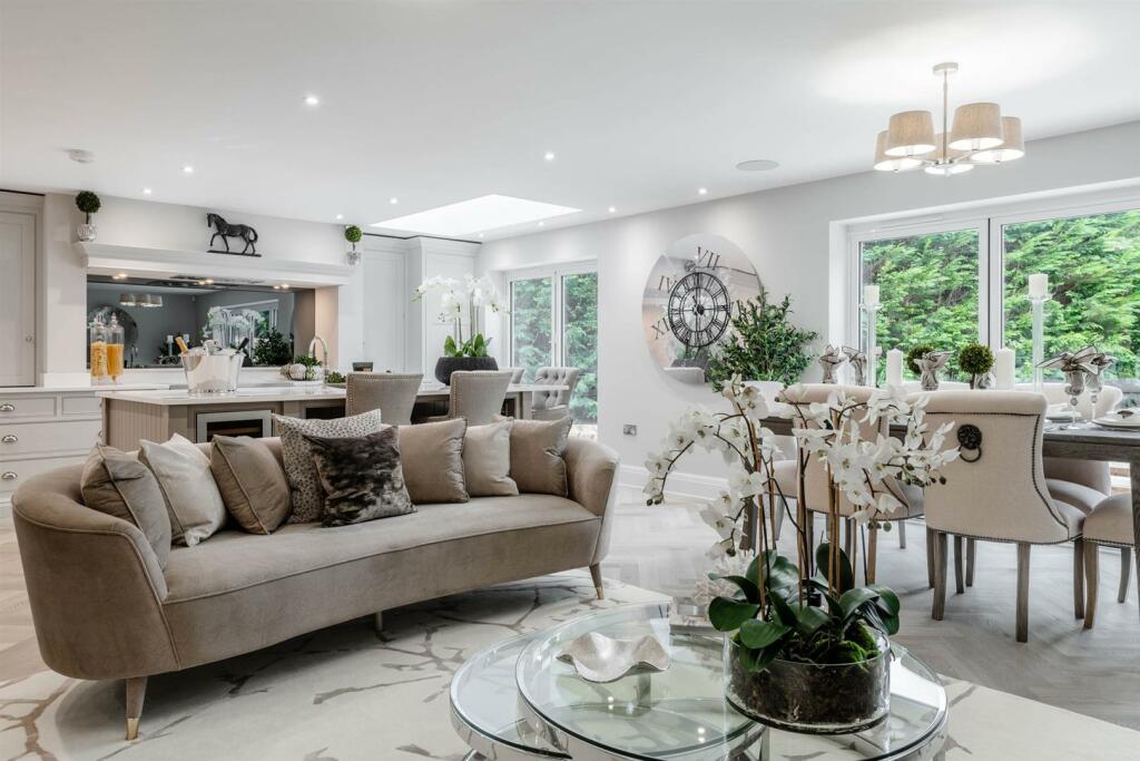 Dining/Family area