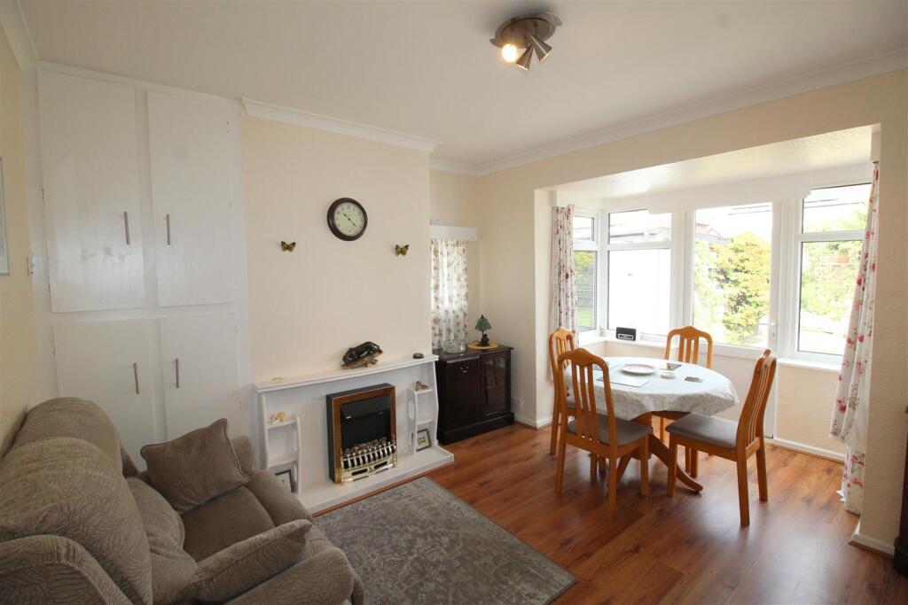 Allenby Road, 35 - dining room 2.JPG