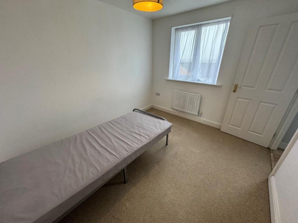 bed 3.jpg