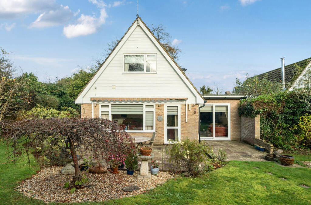 1381173-5-691af70...