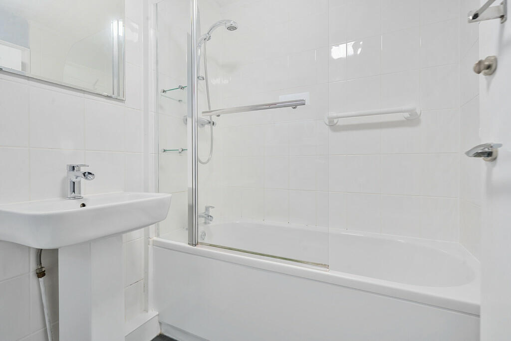 Bathrooom 