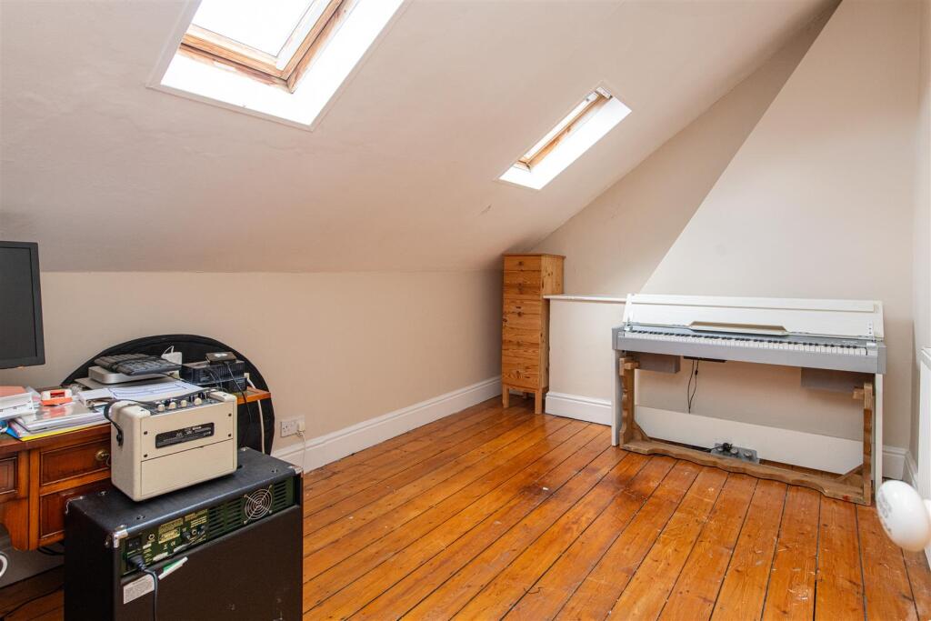home-325.jpg