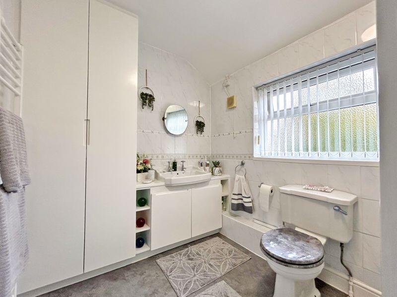 Family Shower Room