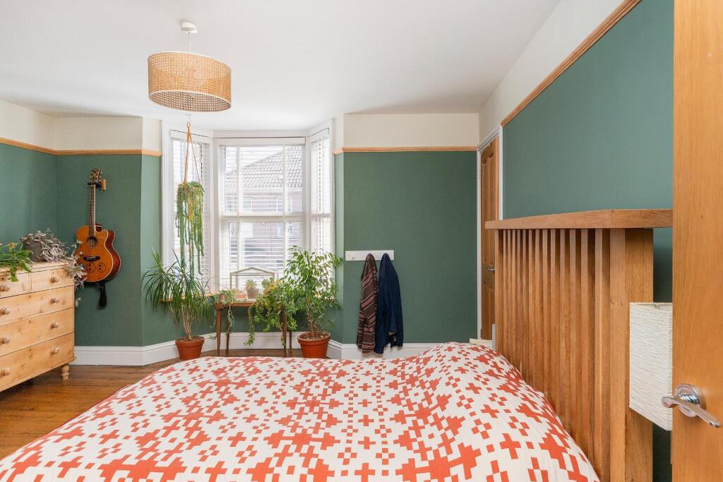 3Y7REN - Bedroom G.jpg