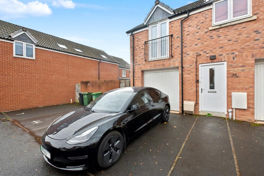 Garage &amp; Parking