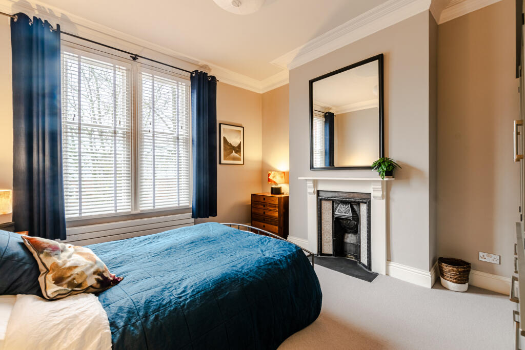 bedroom2a