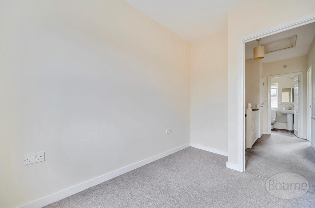 2e818401-4720-43d...