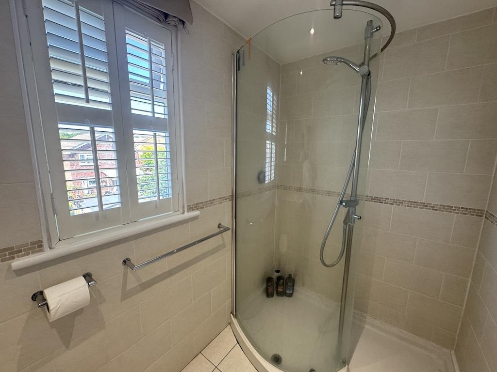 13 - Top Floor - shower room.jpg