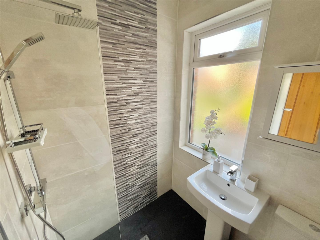 Shower Room Aspect 2
