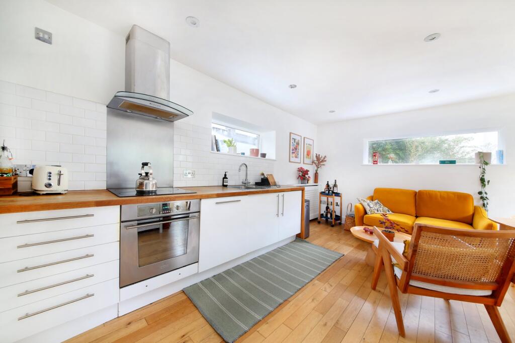 Kitchen/Reception