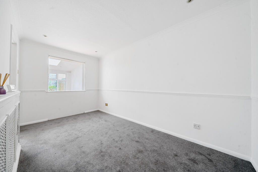 40-6819f7b10c10d-...