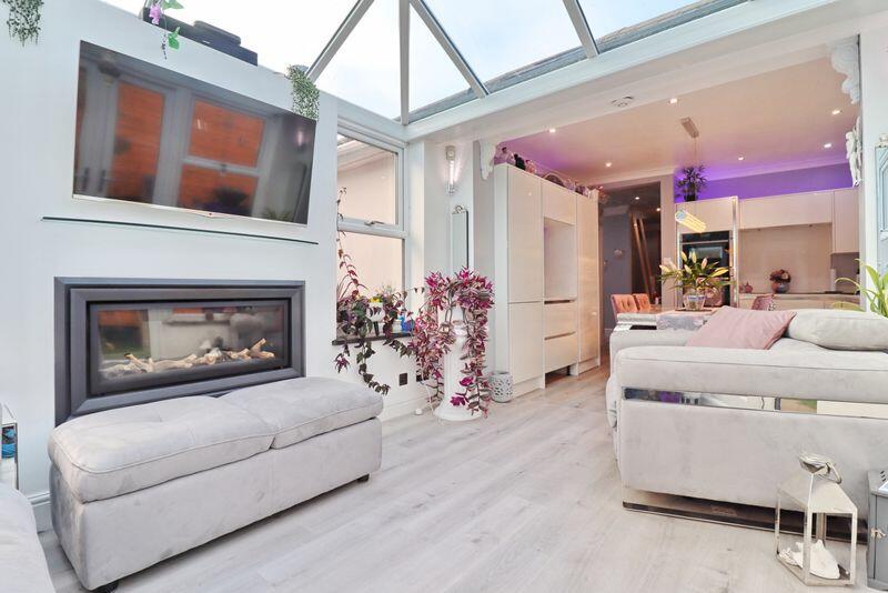 Conservatory/Kitchen