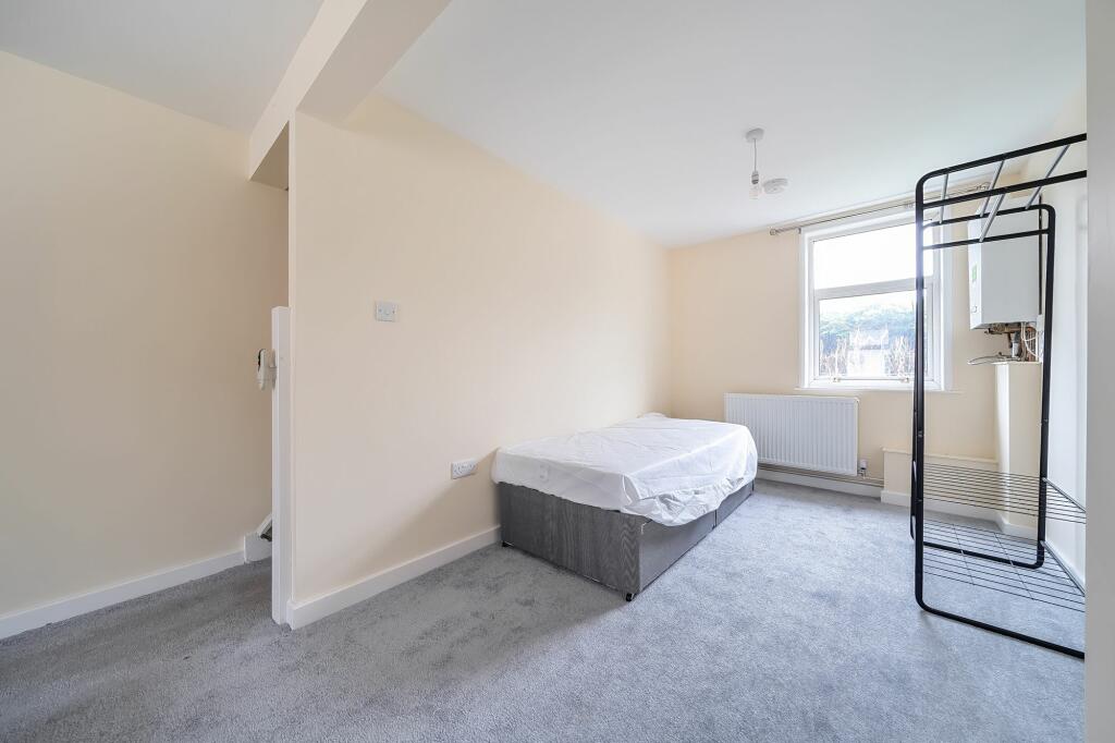 Bedroom (2)