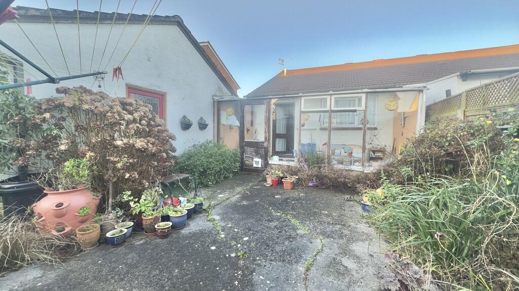 1E778D60-5B89-453...