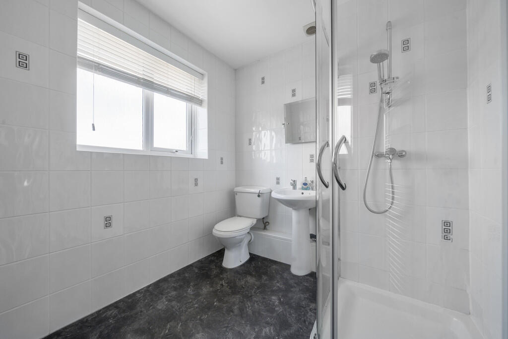 1305591-2-6852a2d...