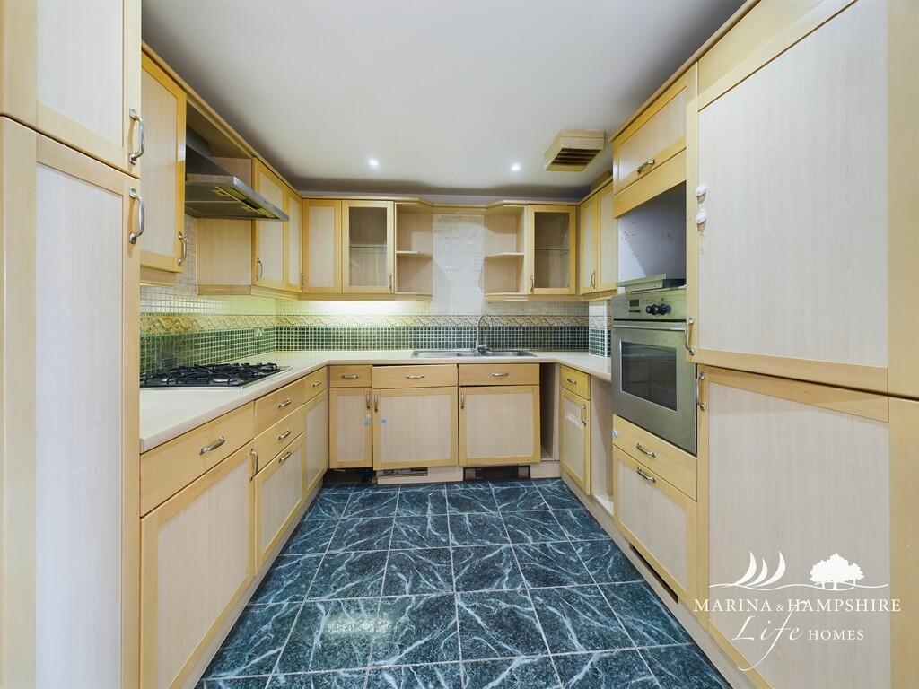 CAM03691G0-PR0028...