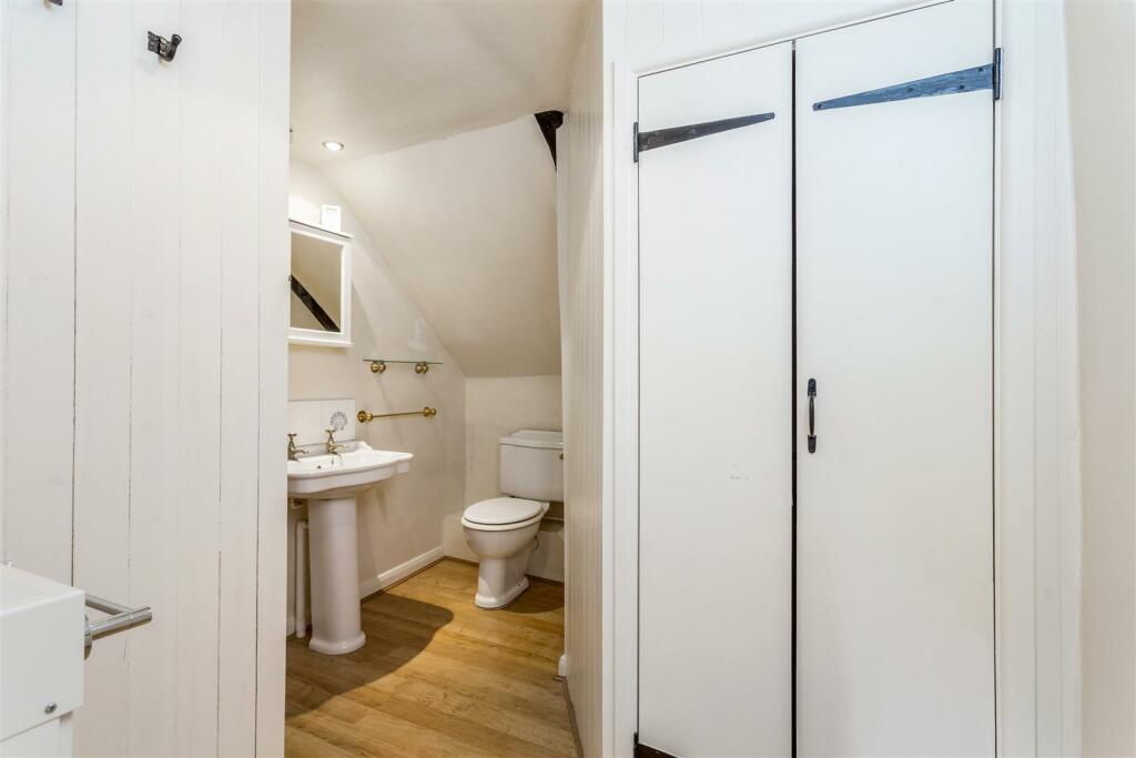 En suite shower
