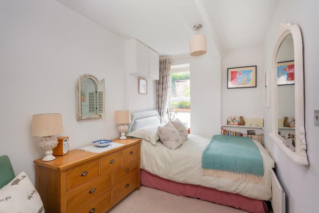 G3F5WRCM - Bedroom A.jpg