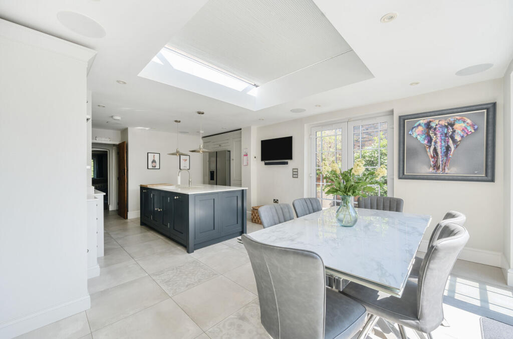 1311800-18-6853ee...