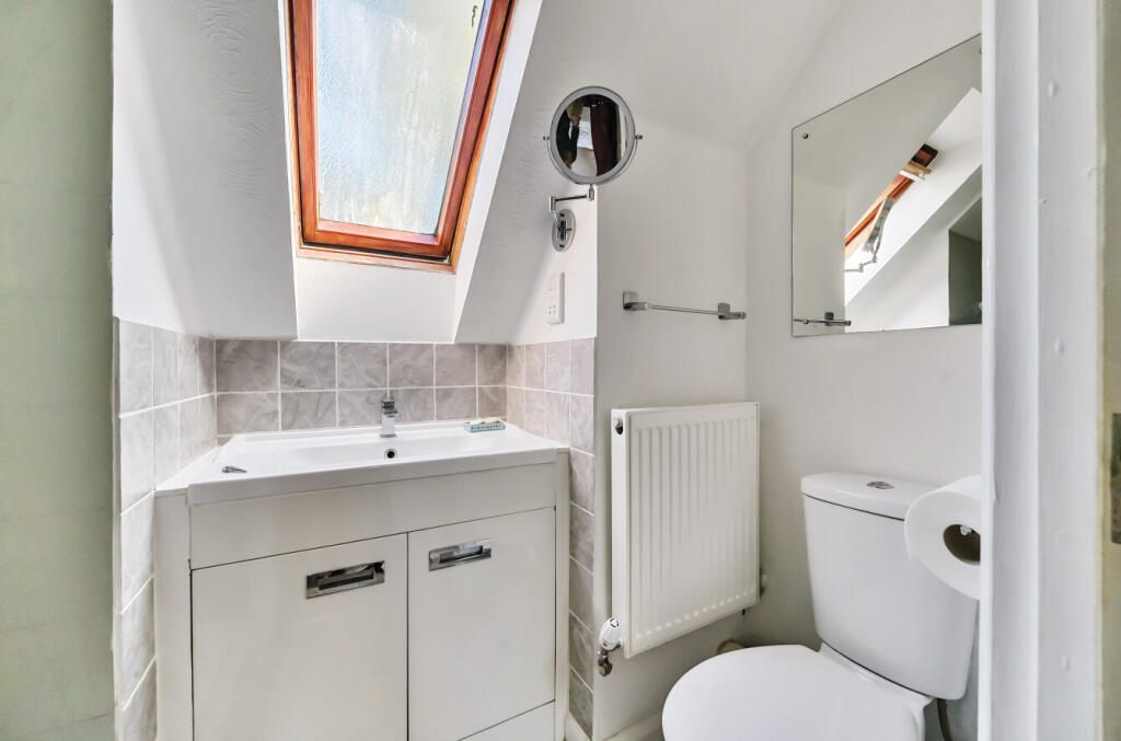 En-suite toilet