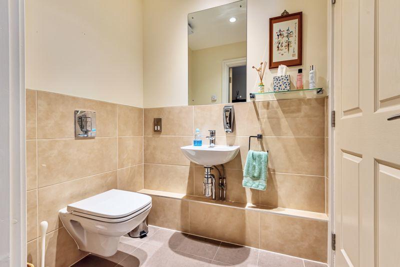 WC off entrance hall