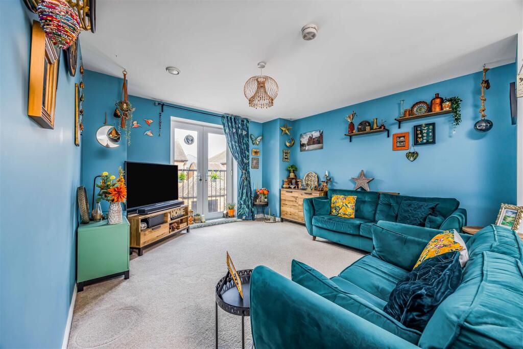 Flat 5, Mouliere Court, St. Georges Road, Denmead-