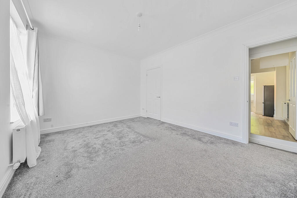 12-681b2ffa3a29b-...