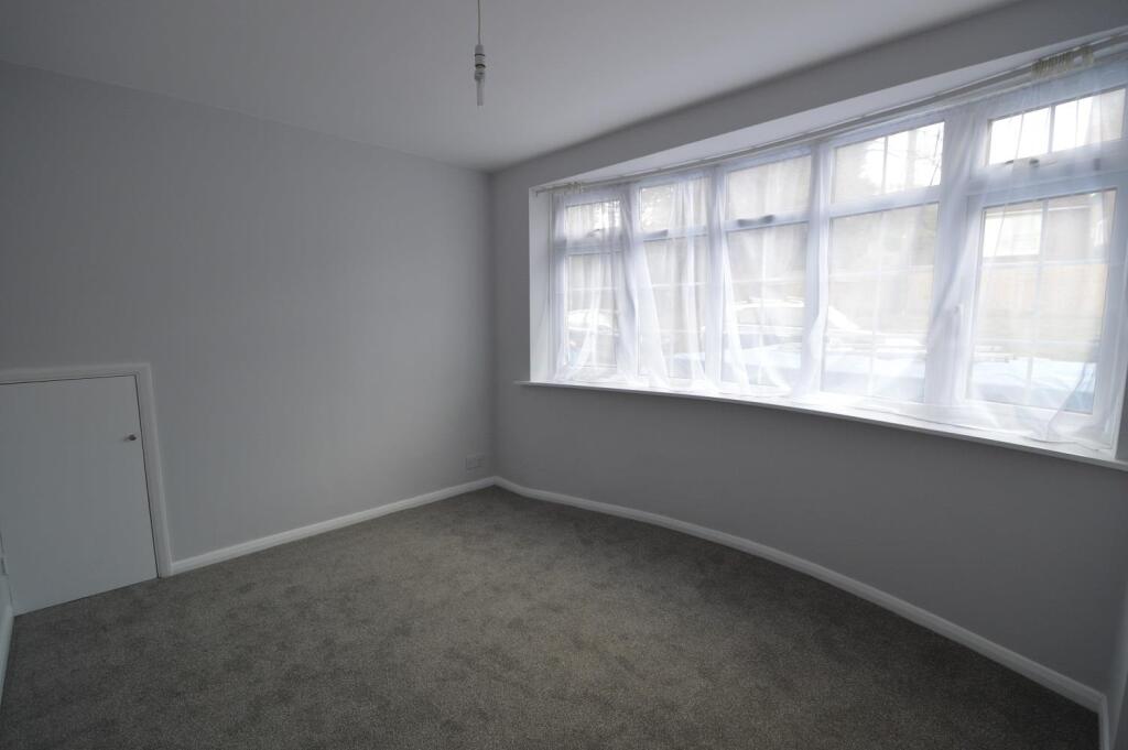 Bedroom 2.JPG