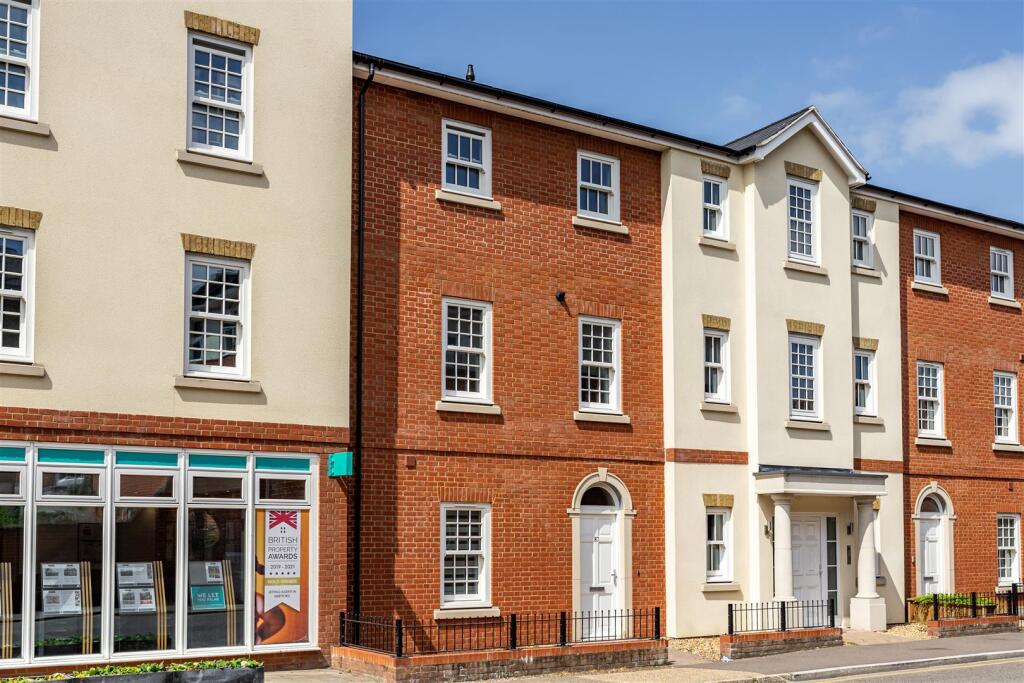 87 Railway Street-12.jpg